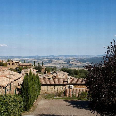Aparthotel Residenza Palazzo Saloni Montalcino Exterior foto