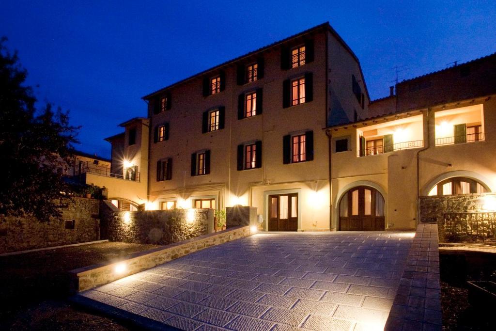 Aparthotel Residenza Palazzo Saloni Montalcino Exterior foto