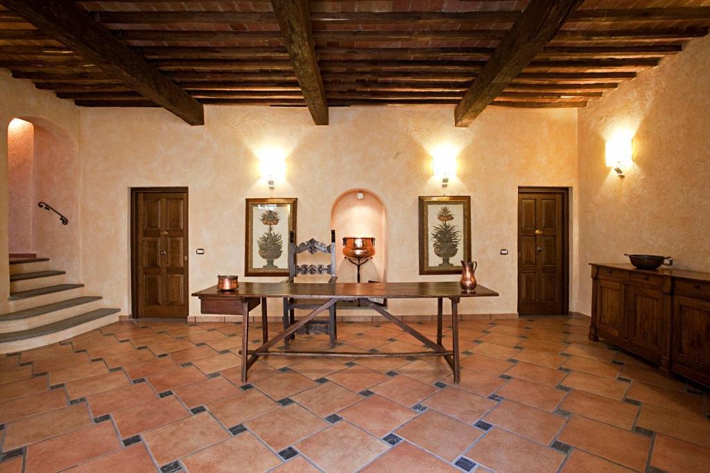 Aparthotel Residenza Palazzo Saloni Montalcino Exterior foto