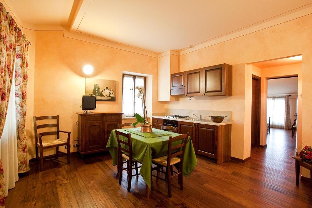 Aparthotel Residenza Palazzo Saloni Montalcino Zimmer foto