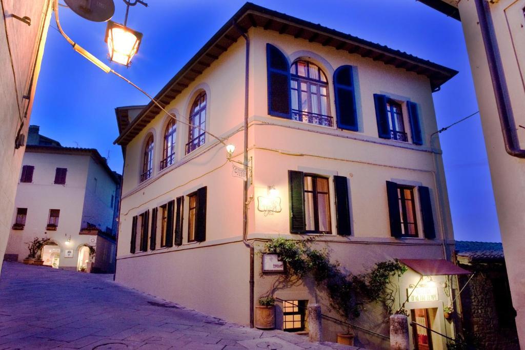 Aparthotel Residenza Palazzo Saloni Montalcino Exterior foto