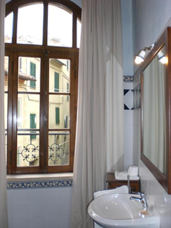 Aparthotel Residenza Palazzo Saloni Montalcino Zimmer foto