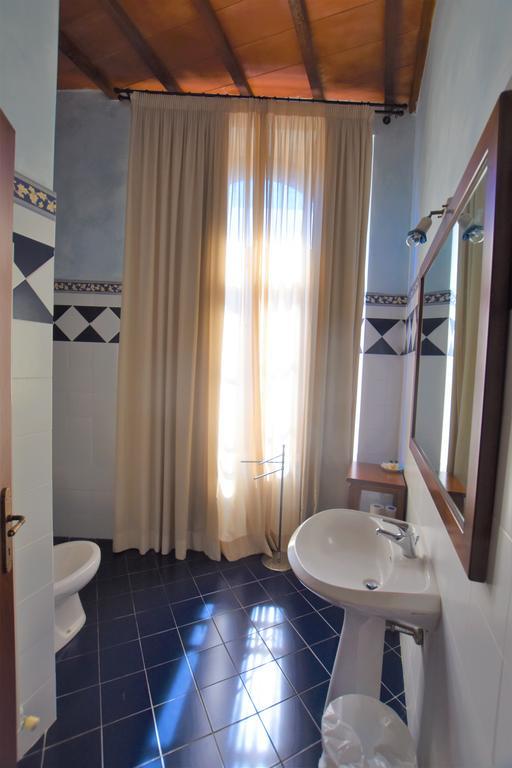 Aparthotel Residenza Palazzo Saloni Montalcino Exterior foto