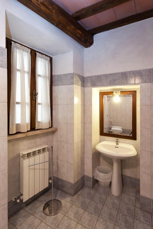 Aparthotel Residenza Palazzo Saloni Montalcino Exterior foto